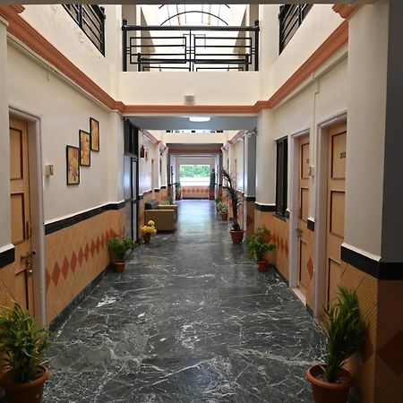 Hotel Sai Yatri Trimbak Extérieur photo