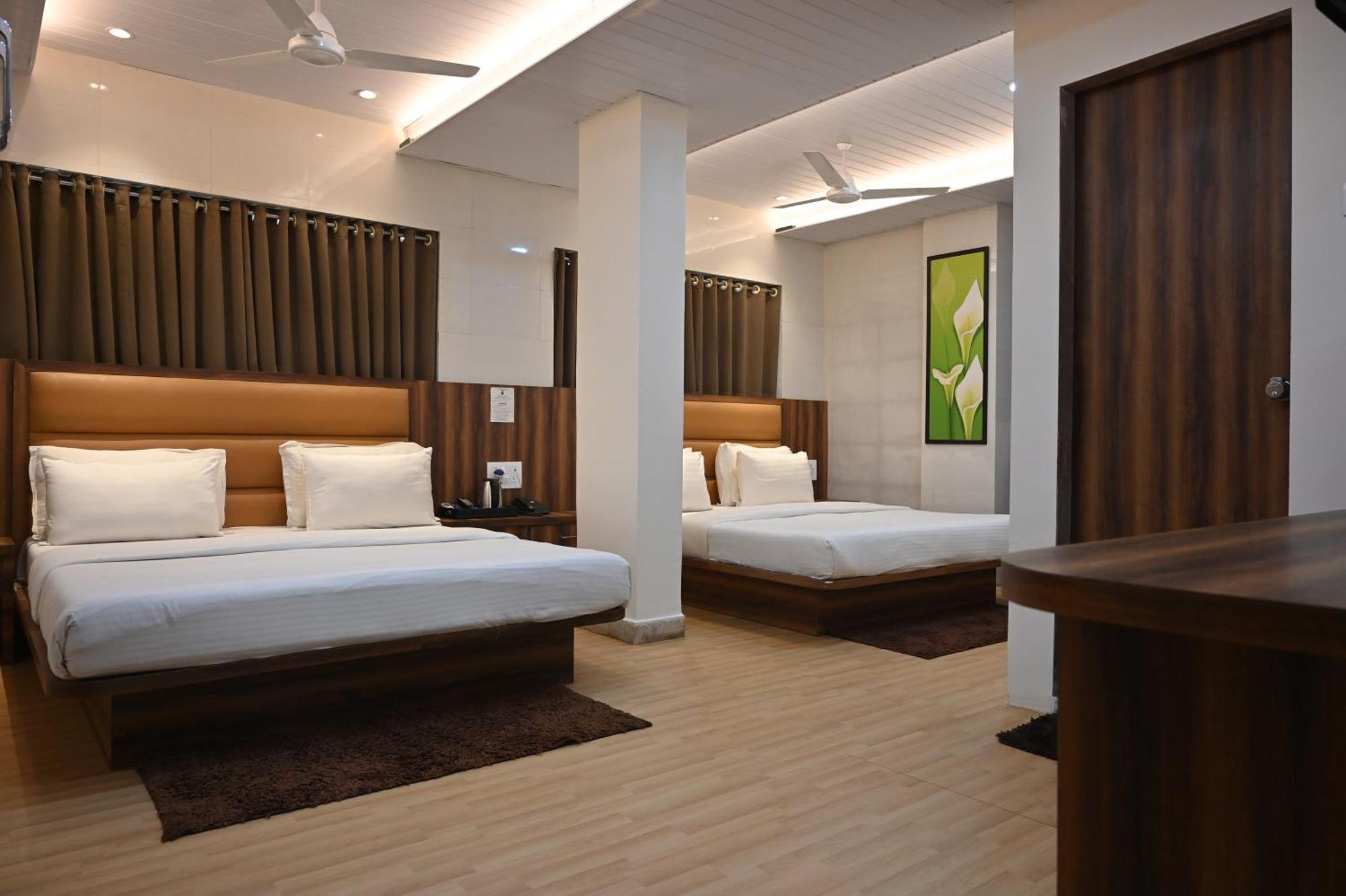 Hotel Sai Yatri Trimbak Extérieur photo