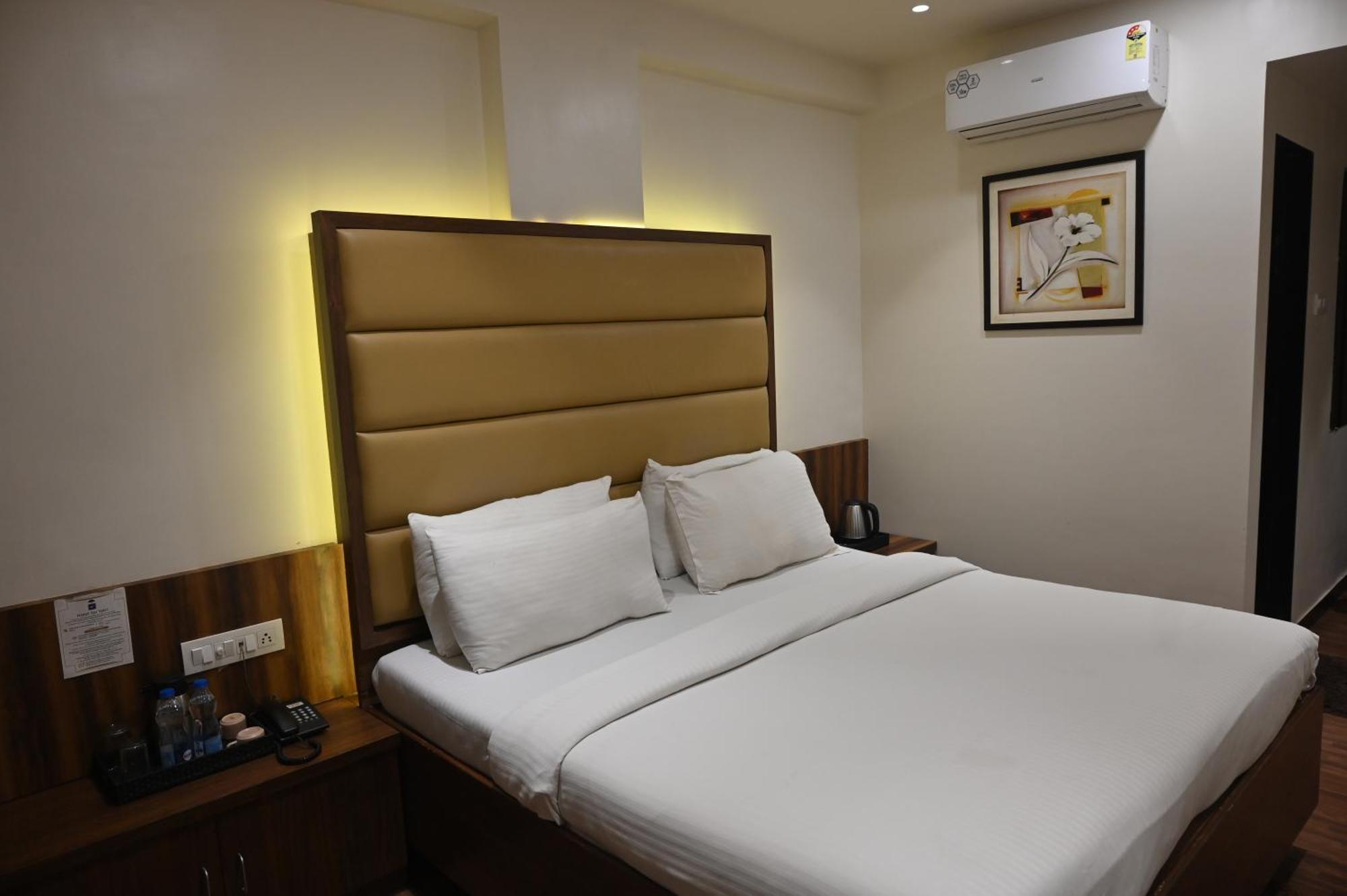 Hotel Sai Yatri Trimbak Extérieur photo