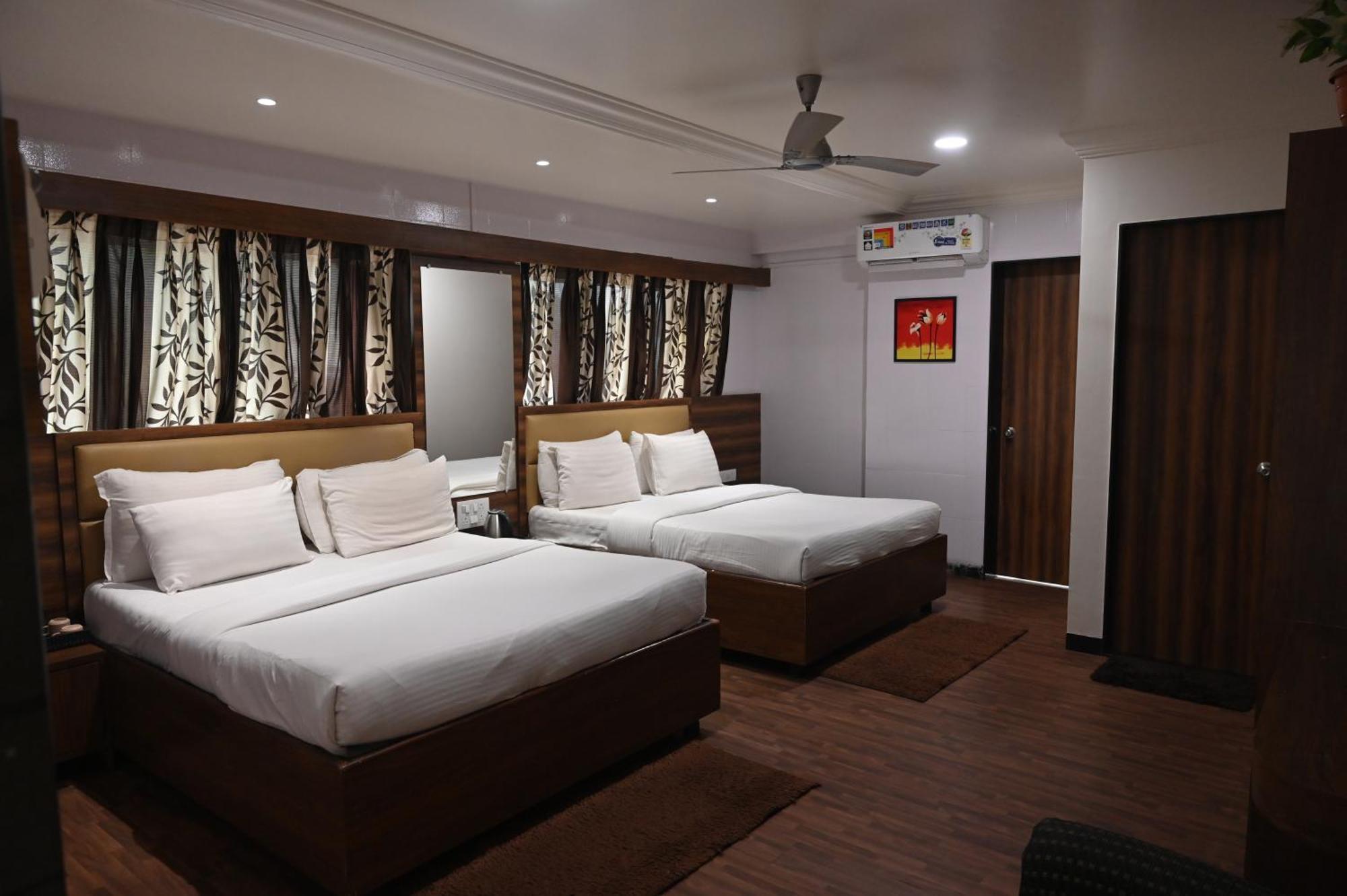 Hotel Sai Yatri Trimbak Extérieur photo