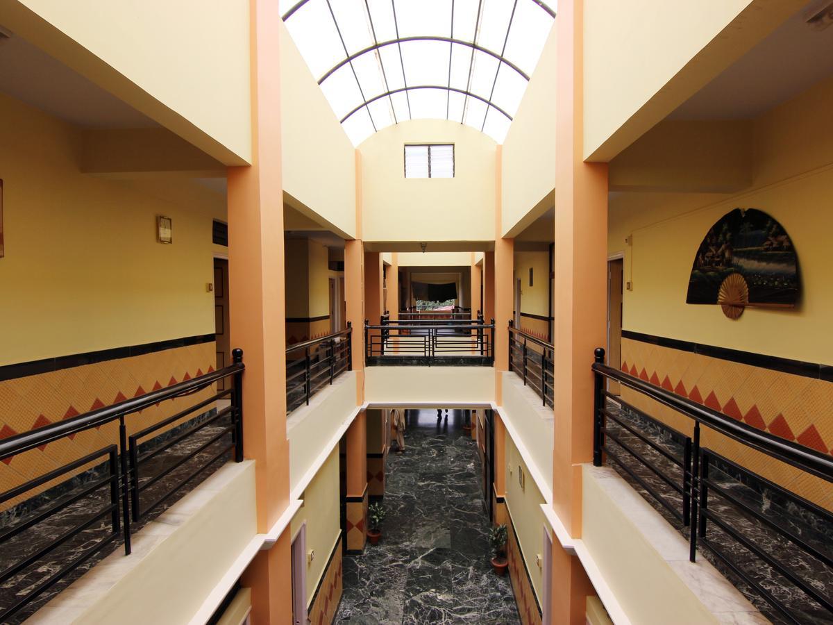 Hotel Sai Yatri Trimbak Extérieur photo
