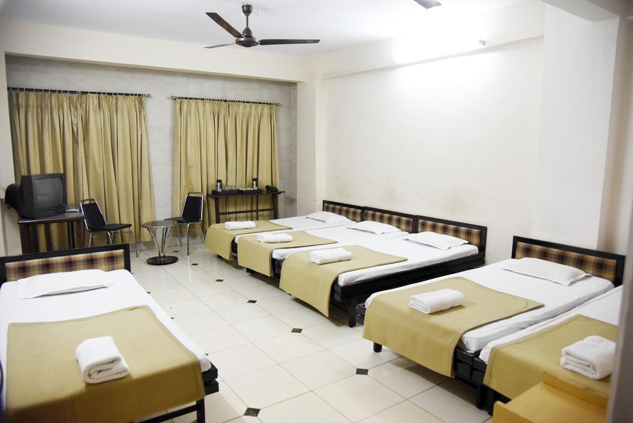 Hotel Sai Yatri Trimbak Extérieur photo