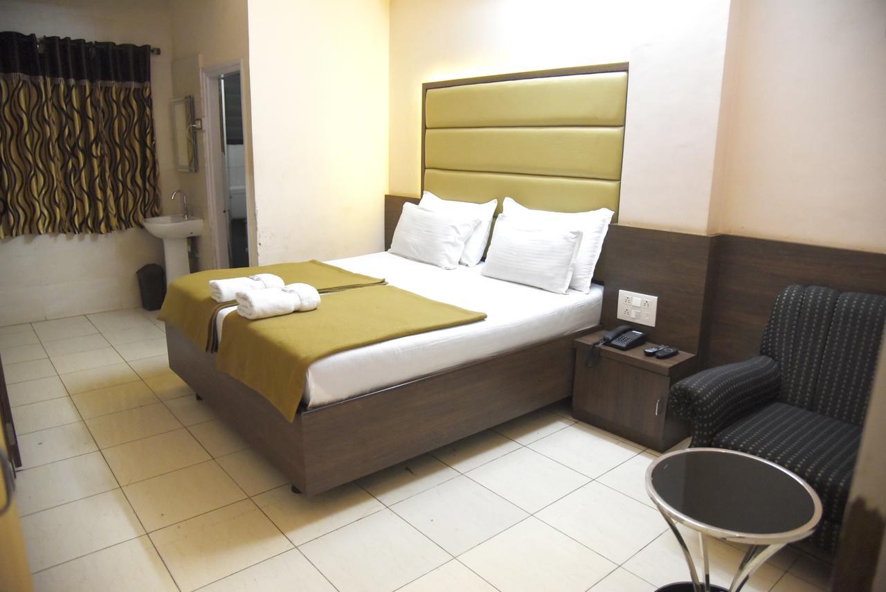 Hotel Sai Yatri Trimbak Extérieur photo