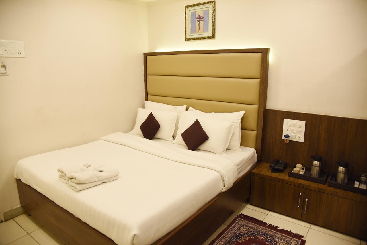 Hotel Sai Yatri Trimbak Extérieur photo