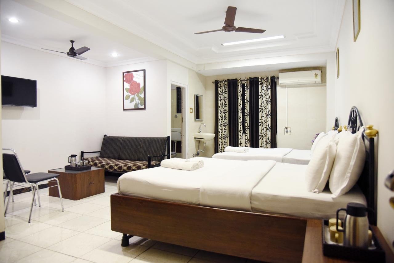 Hotel Sai Yatri Trimbak Extérieur photo