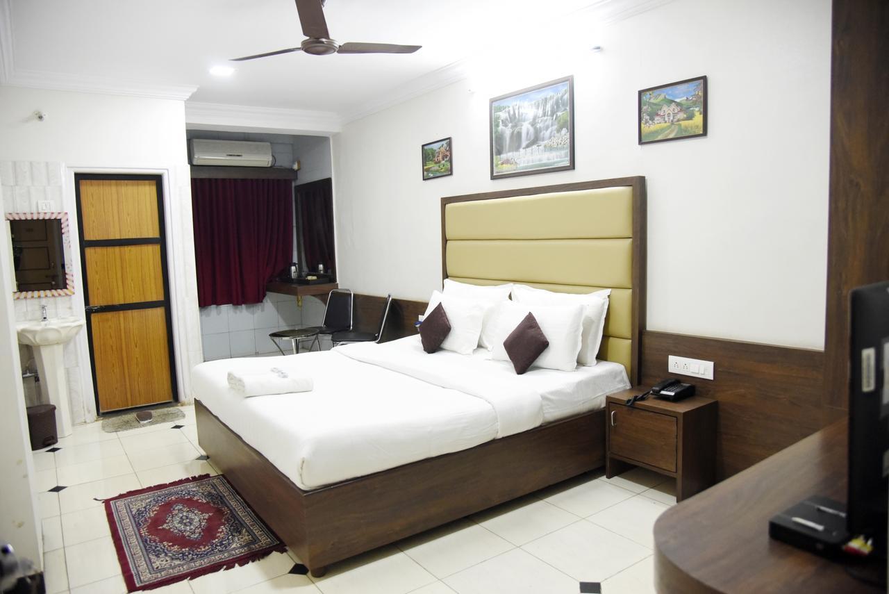 Hotel Sai Yatri Trimbak Extérieur photo