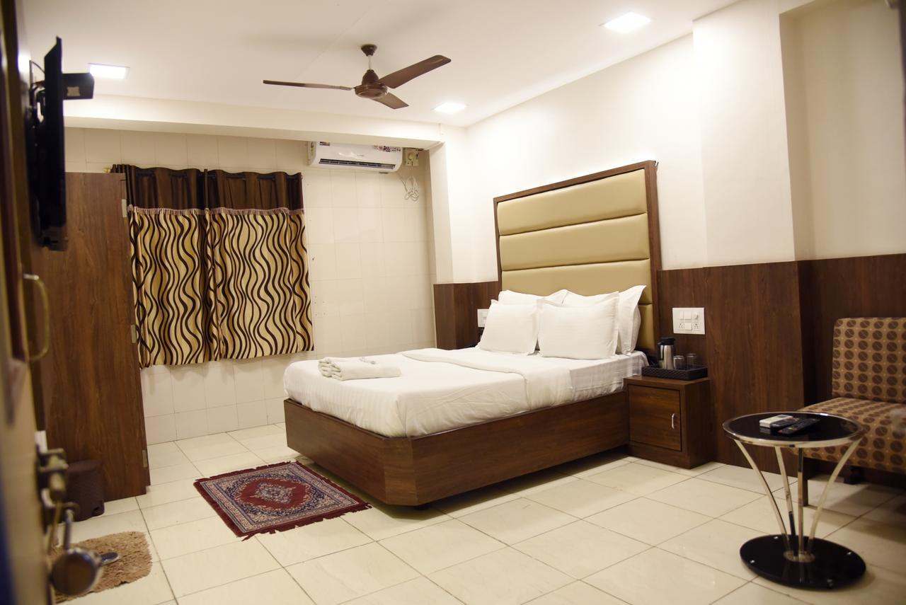 Hotel Sai Yatri Trimbak Extérieur photo
