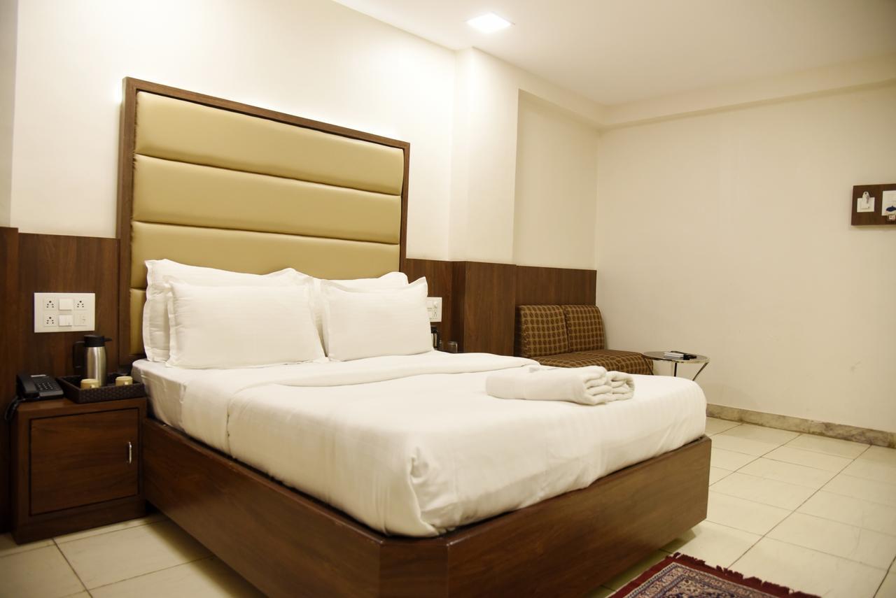 Hotel Sai Yatri Trimbak Extérieur photo